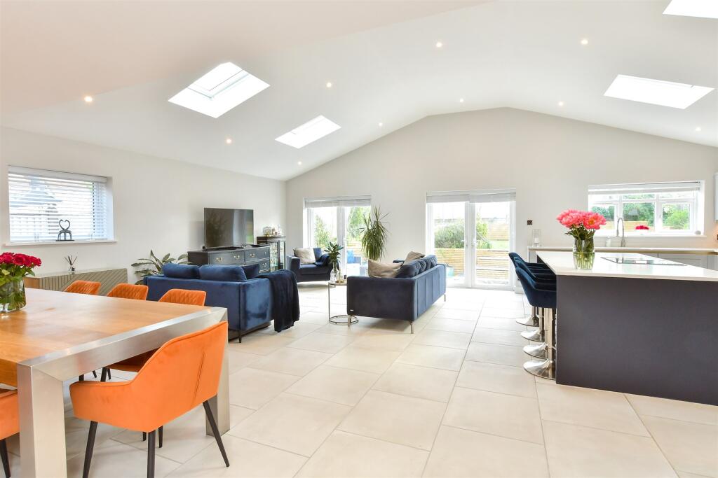 Lounge/Kitchen/Dining Room