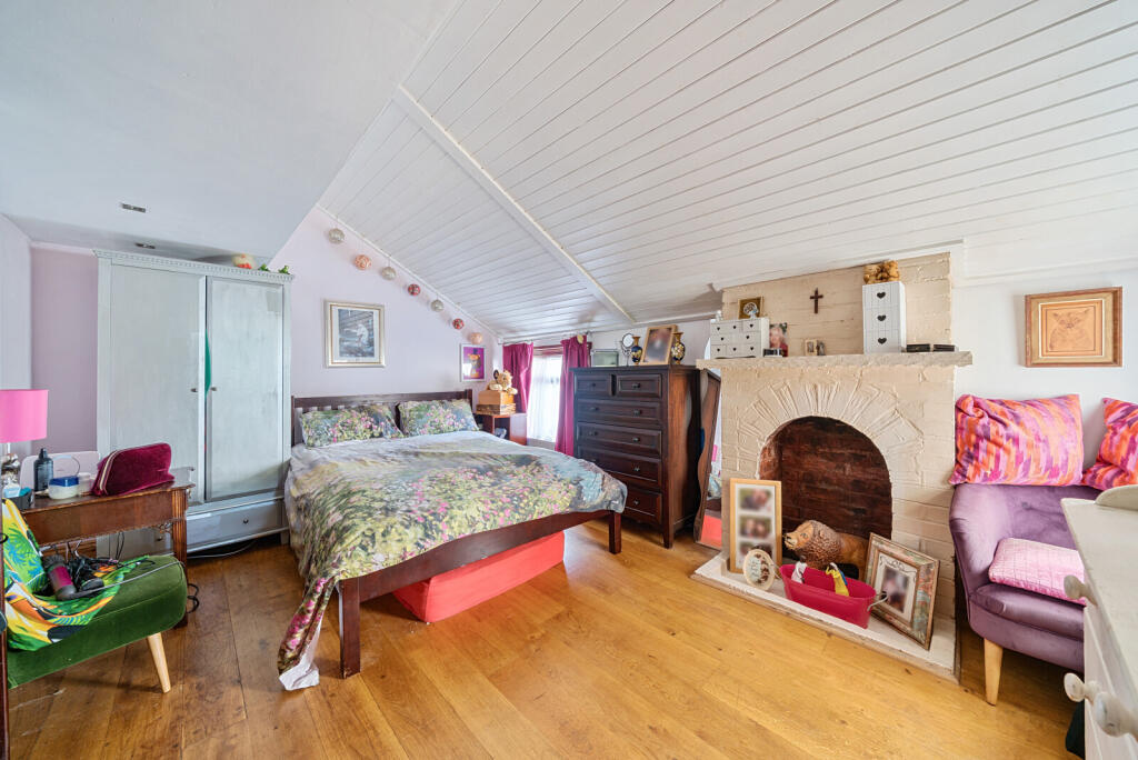 1304322-19-684b0e...