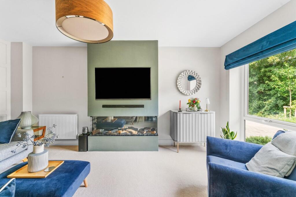 8 Pippin Close Claverham BS49 4GF 12.jpg