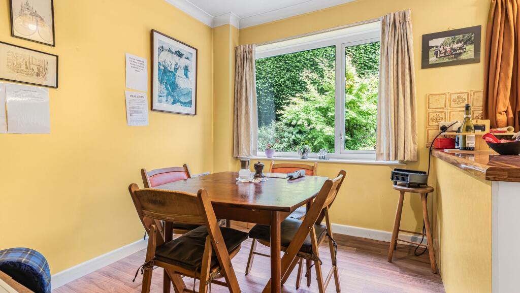 Kitchen/Breakfast Room