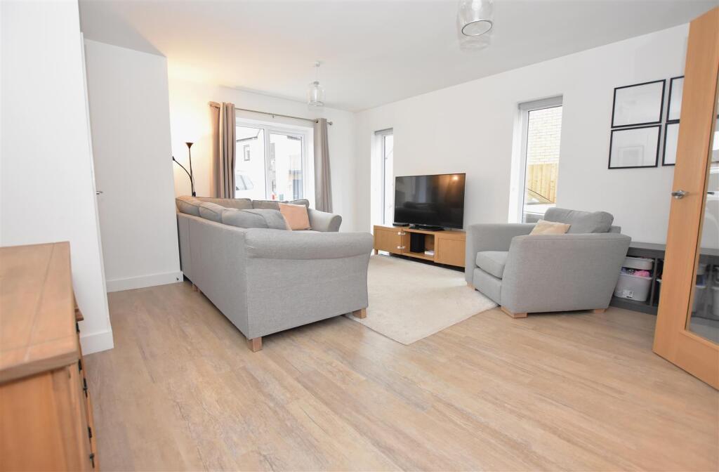 Living Room I.JPG