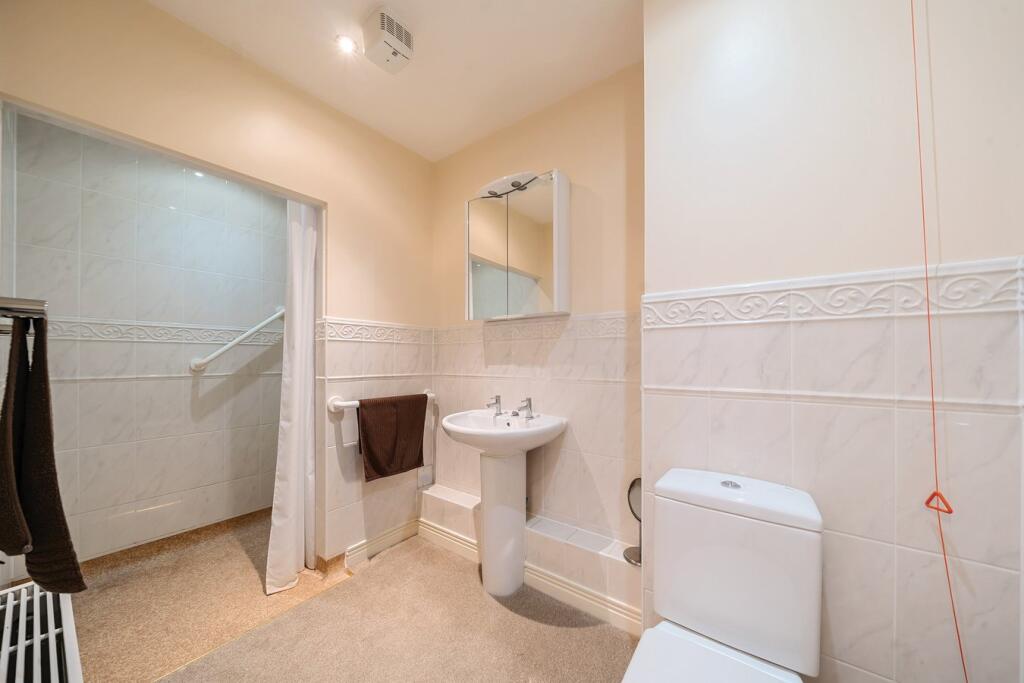 Ensuite to Master