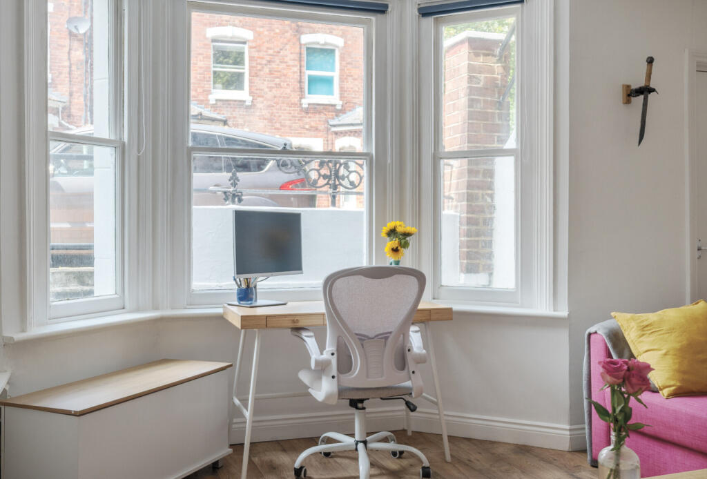 1318445-4-686598f...