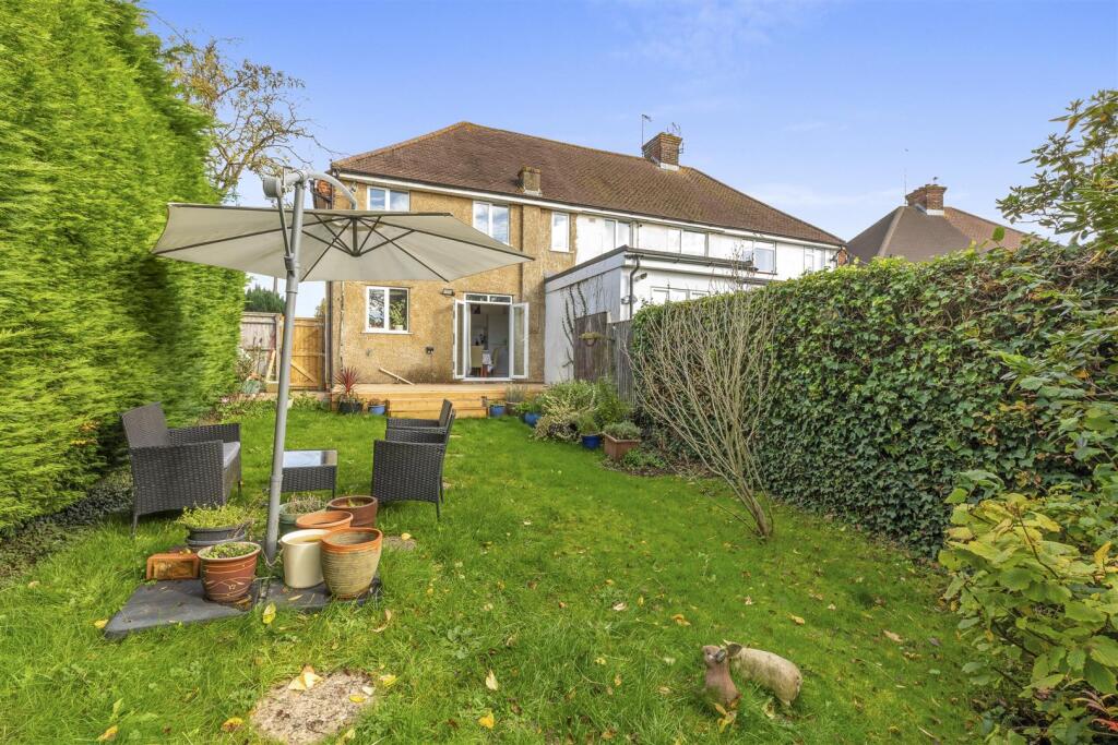 51 Geralds Road, HP13 6BN-11.jpg
