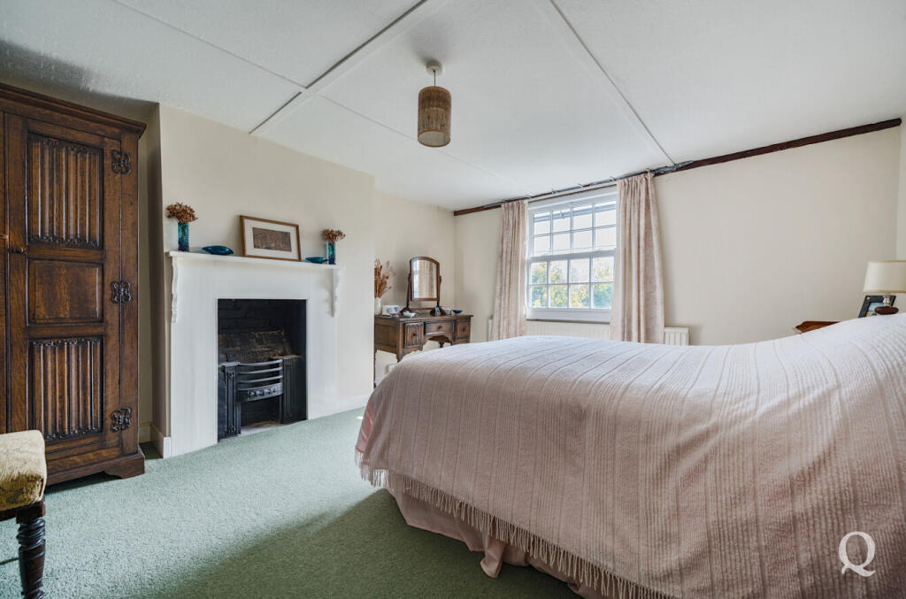 324c704e-c2e3-4fe...