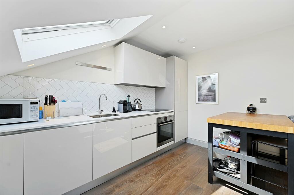 AR - Willcott Road3.JPG