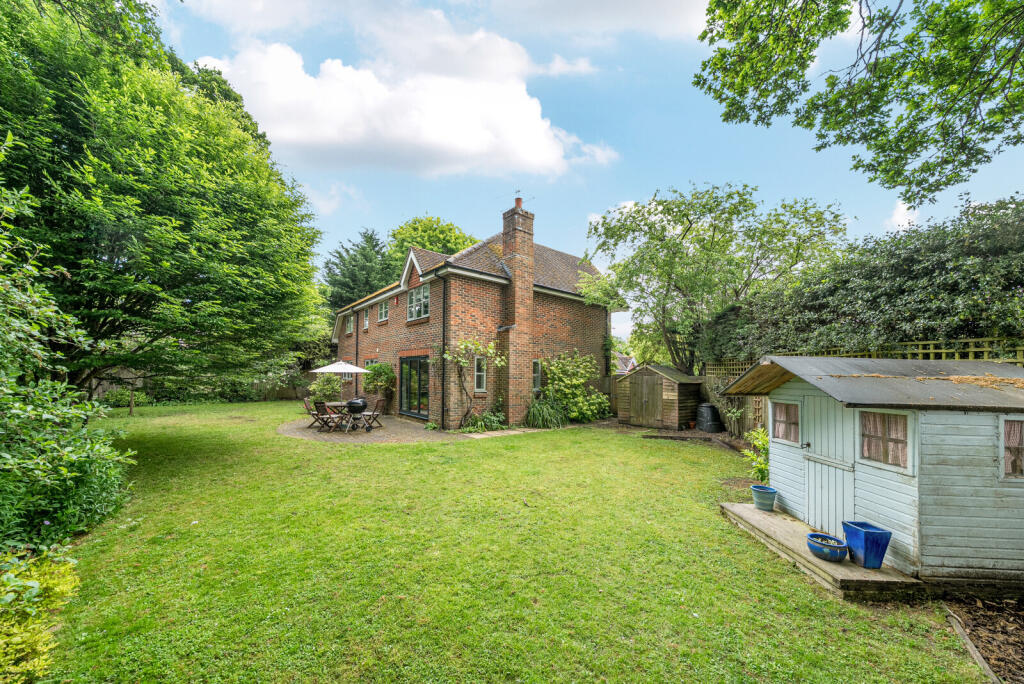 1295440-9-682df18...