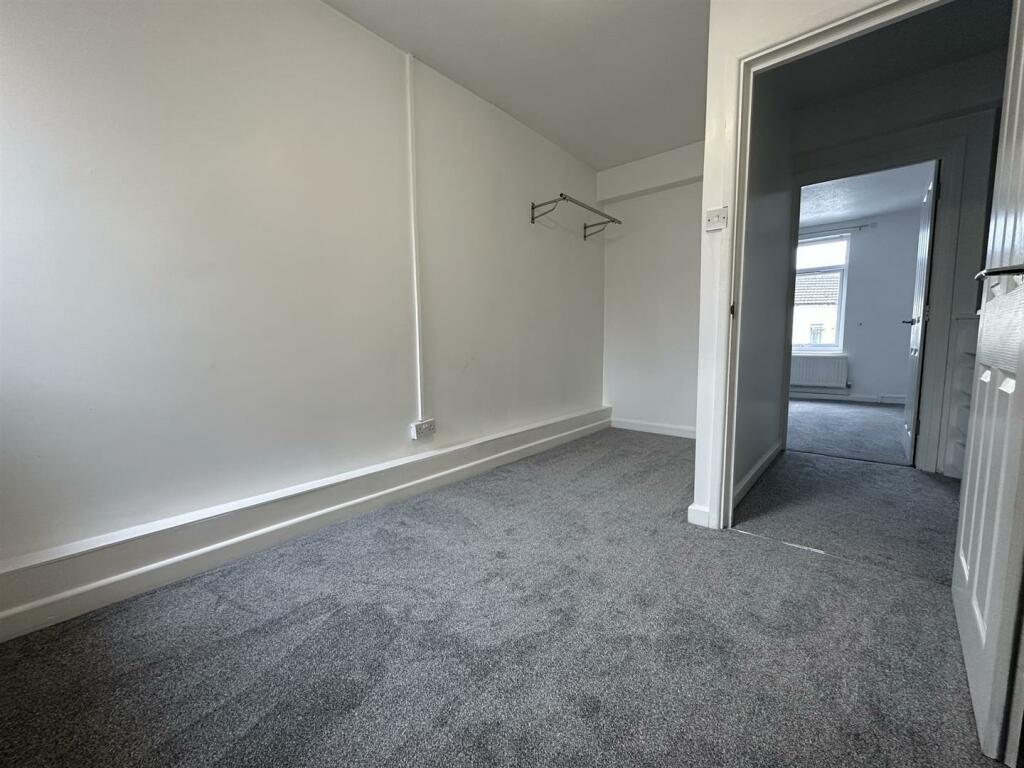 3L Bedroom 2.JPEG