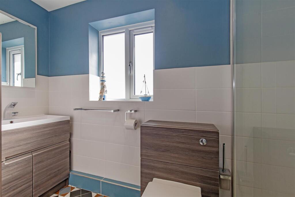 Bathroom-2.jpg