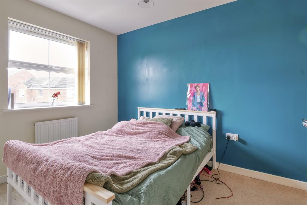 15 Tyne Way Rushden-4.jpg