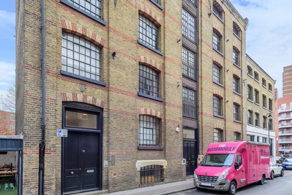 638e1d09a32e5-l-9265