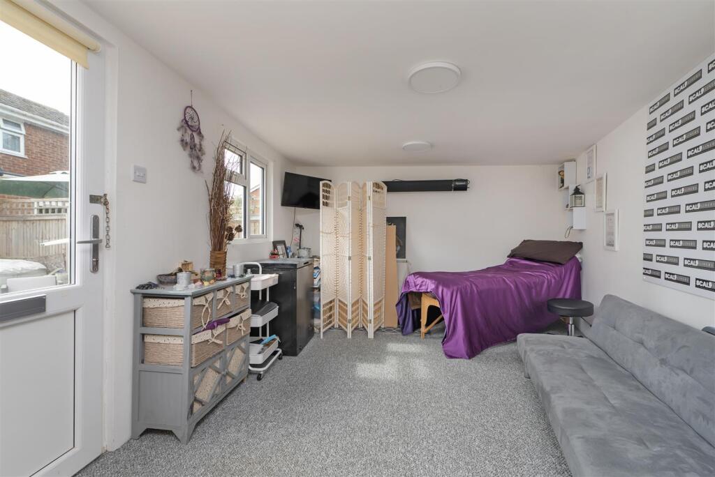 Millstream Close, Whitstable