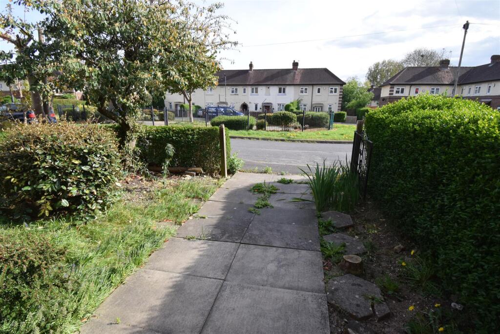 Front Garden/Driveway