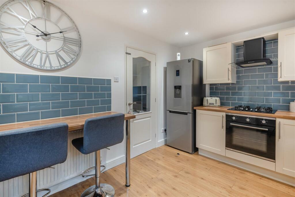8627565-interior02.jpg