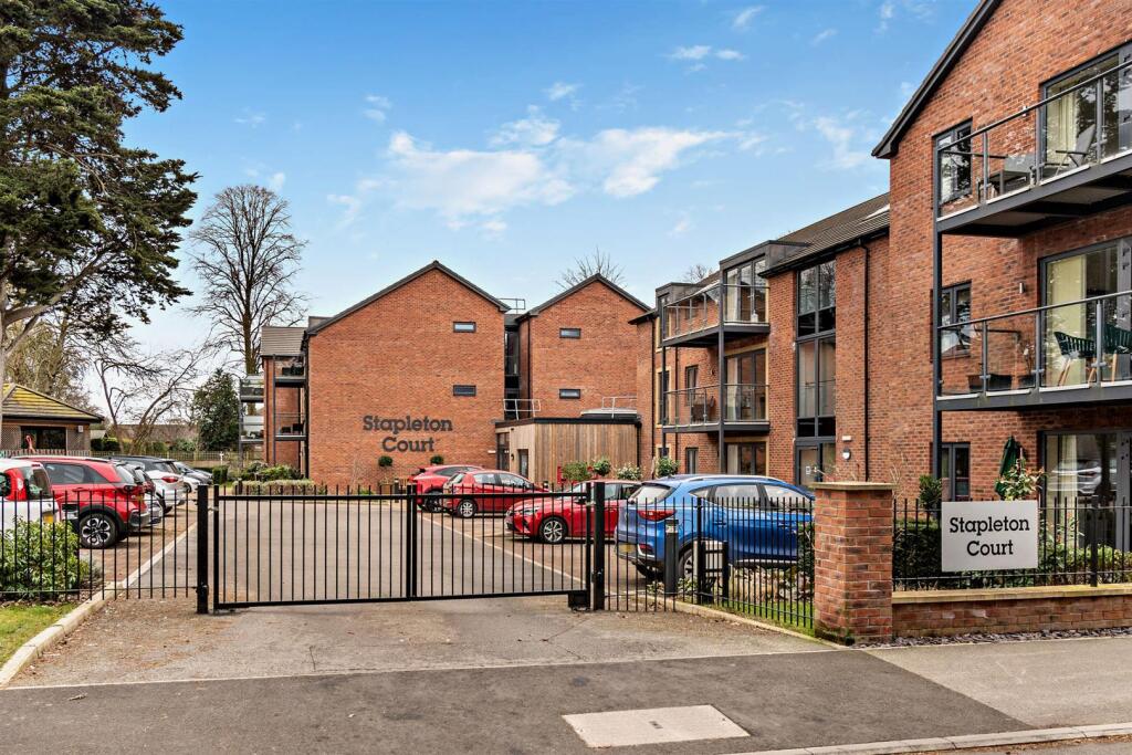 Stapleton Court