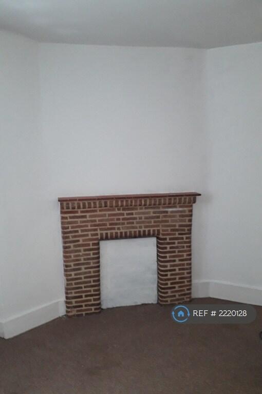 Sitting Room/Bedroom