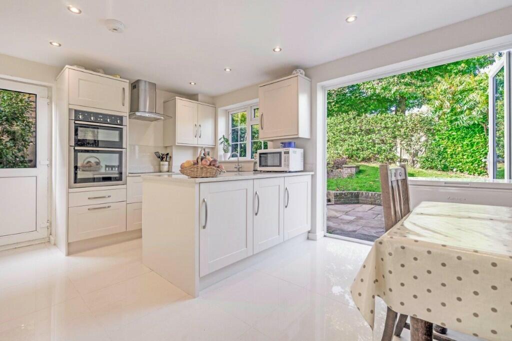 Kitchen/Breakfast 