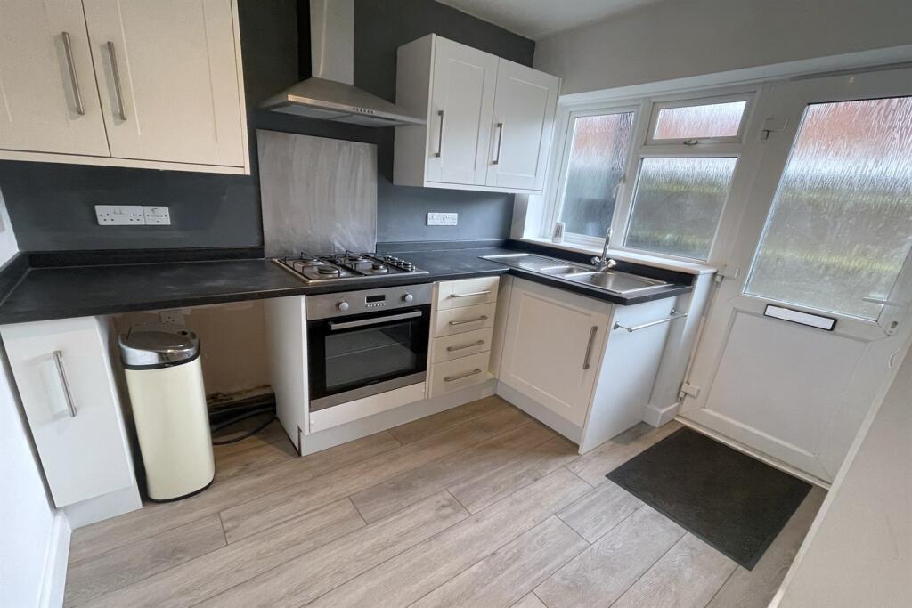 Modern fitted kitche