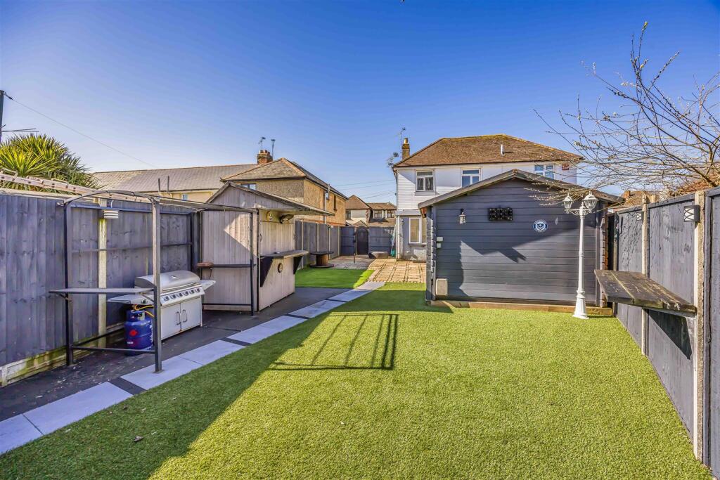 26 Queens Grove, Waterlooville-Small-PorticoMarket