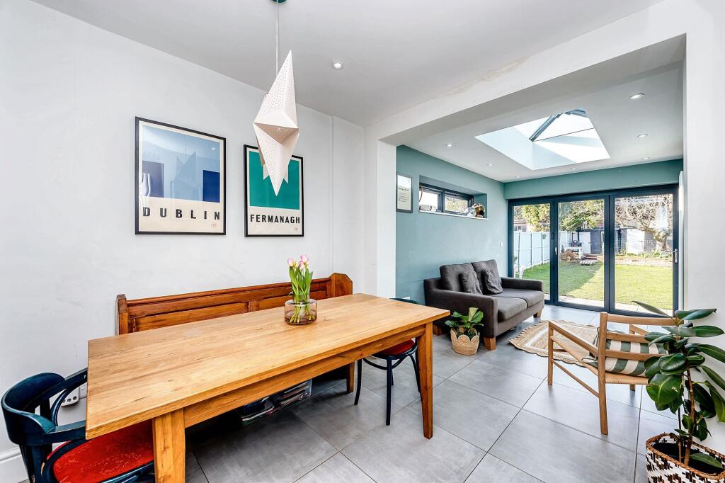 Kitchen/dining/lounge