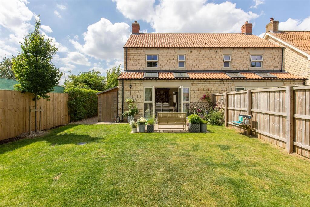 Pasture Cottages 2 External-8.jpg