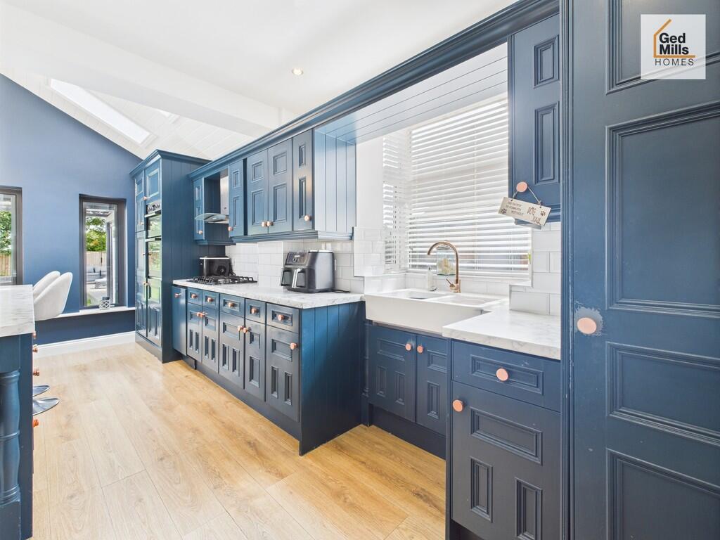 CAM04261G0-PR0067...