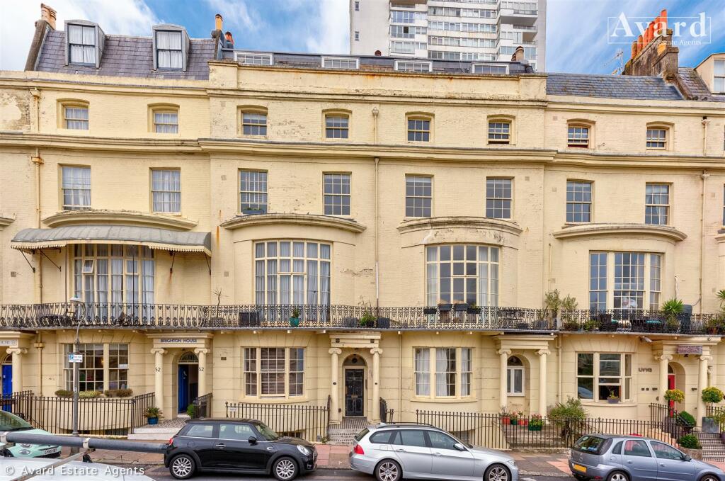 Flat 9, 53-54 Regency Square-5.jpg