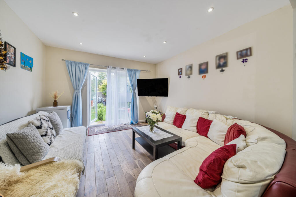 1363998-12-68e64c...