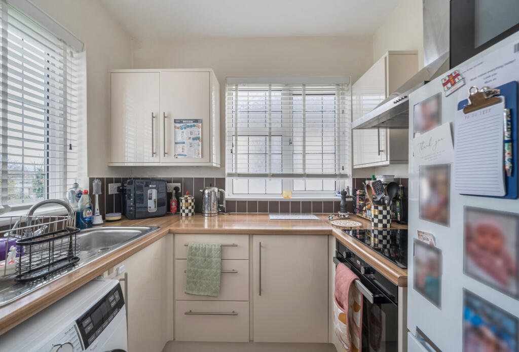 1376689-10-691305...