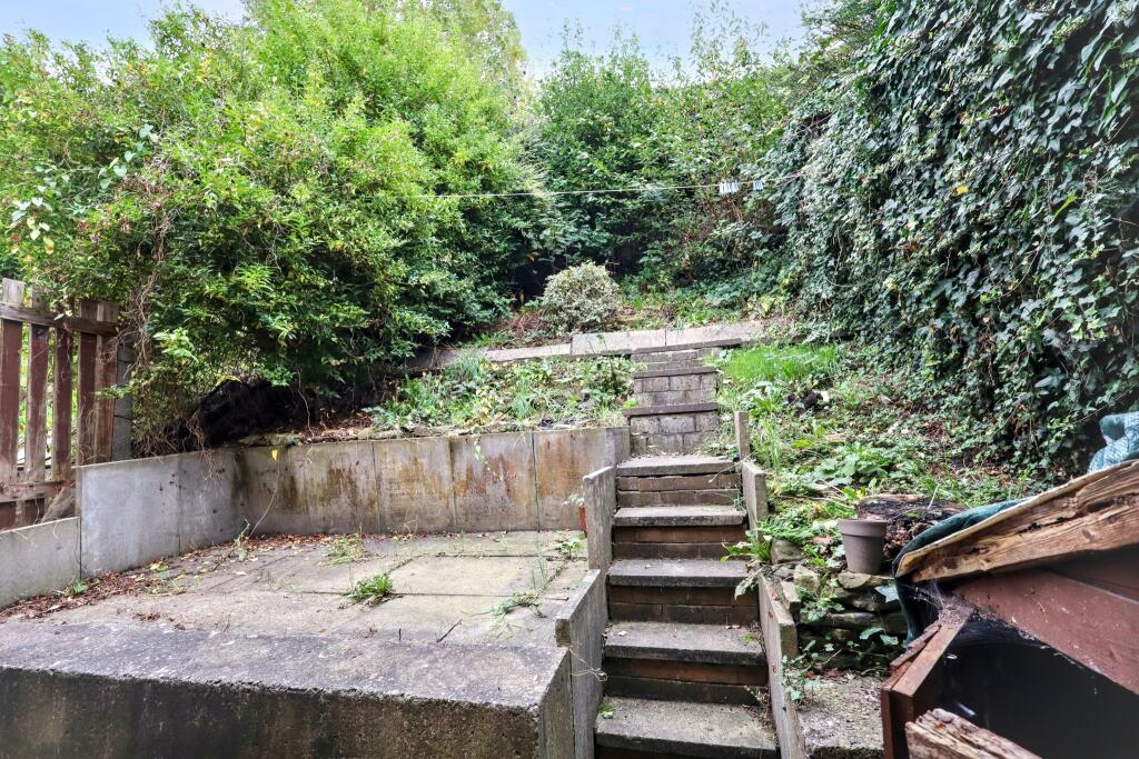 72 Whiteways Grove, Sheffield, South Yorkshire, S4 8FL