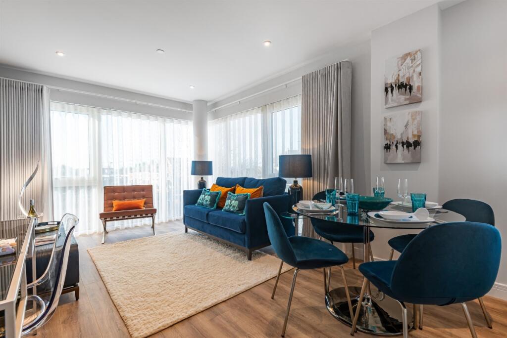 20901ffk - lounge...