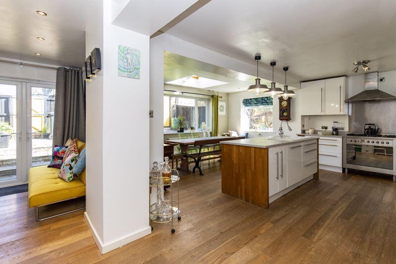 Dining Kitchen &amp; Snug