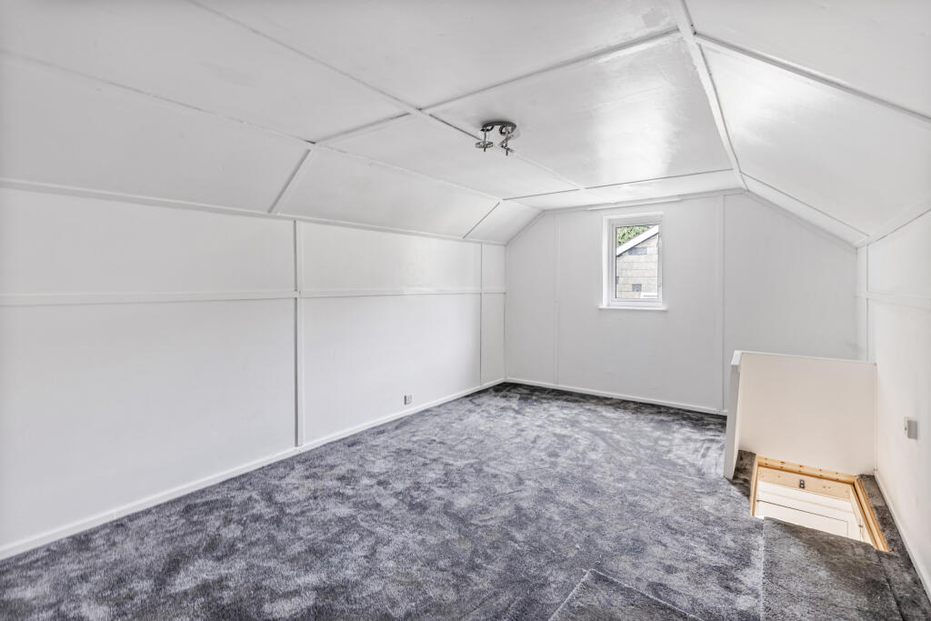 15 Loft Room Dartmouth, Ferndale, Wayside - 250730