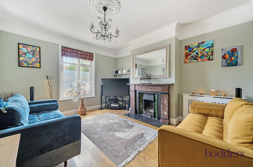 6f13ee21-4d8e-493...