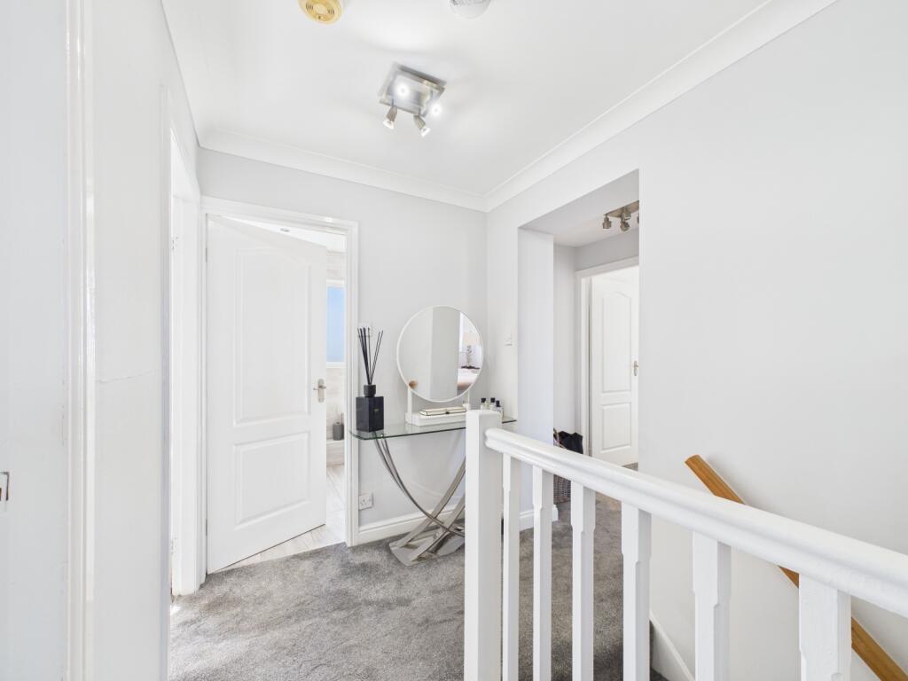 CAM02093G0-PR0058-STILL003