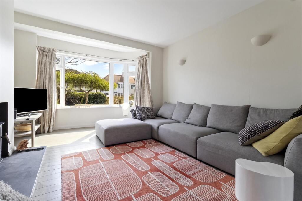 Nutley Drive 18-011.jpg