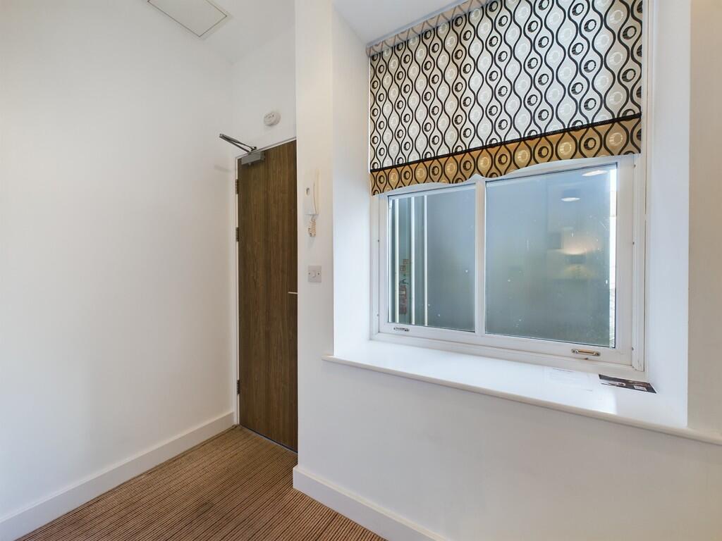 CAM02089G0-PR0418...