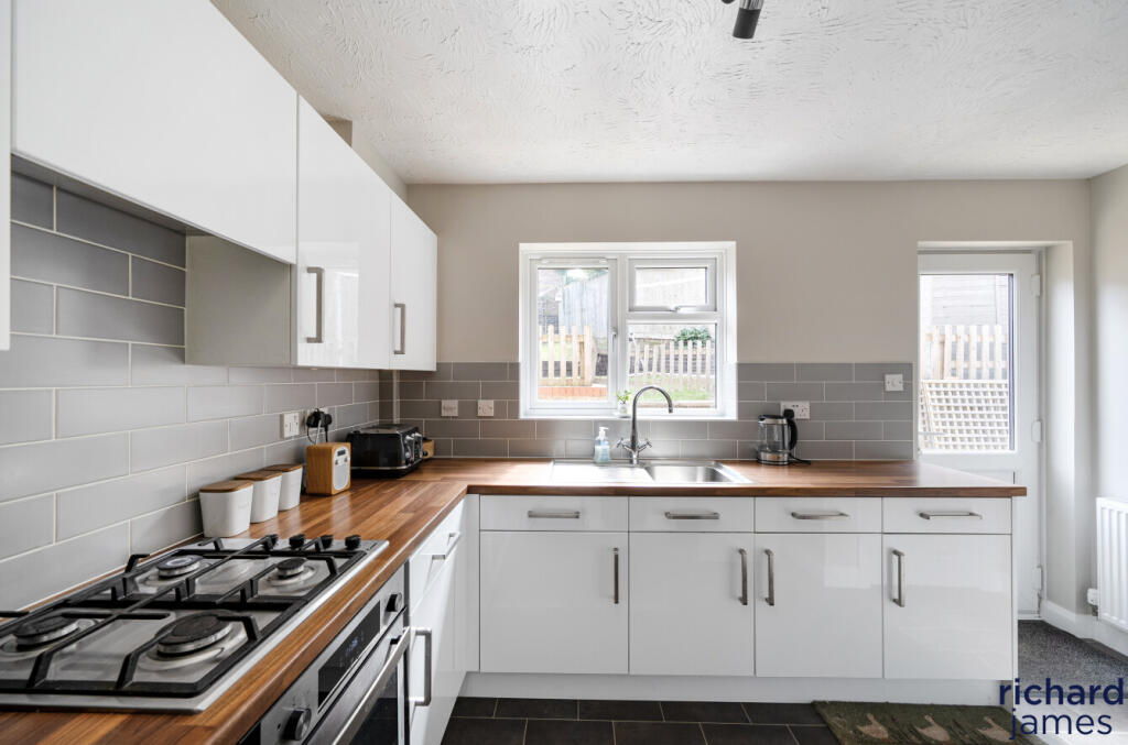 0b31593ca9ae4ed2aaa42146ddca9769