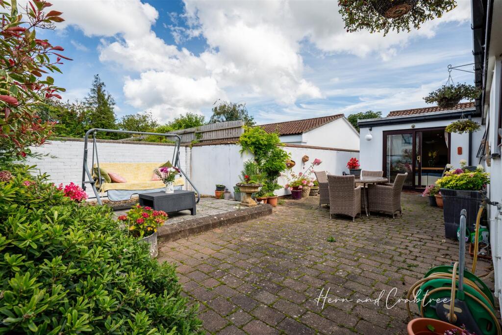 Wellfield Court, Marshfield, HernCrabtree (34).jpg