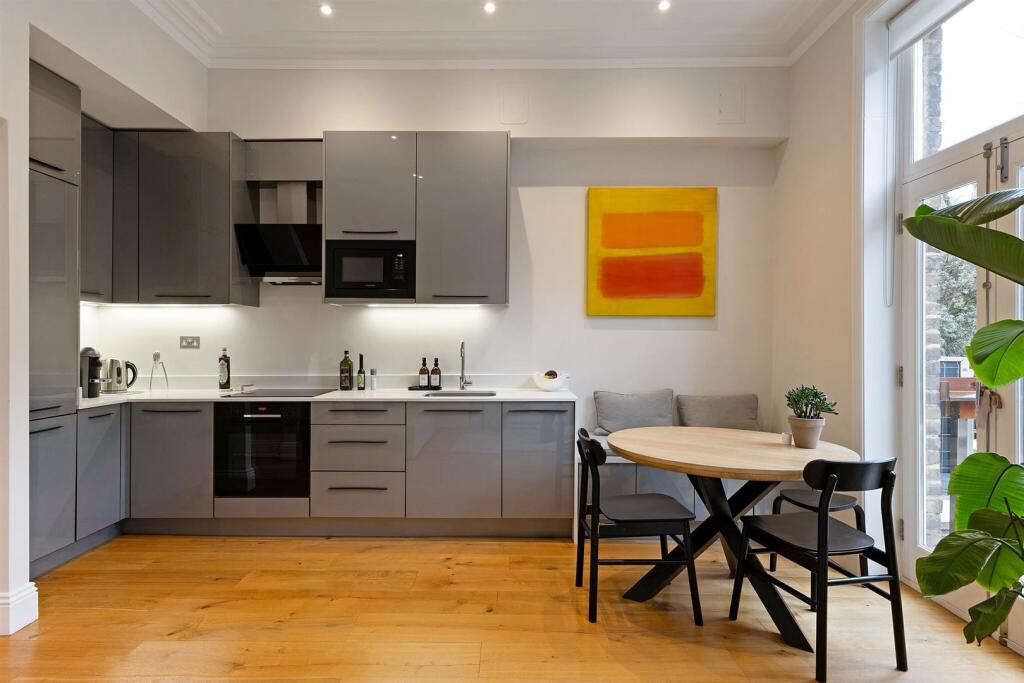 85407_Flat 2 15 Lanhill Road (11)_low.jpg