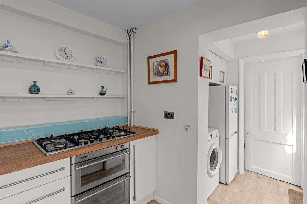 10SandringhamRd-019.jpg
