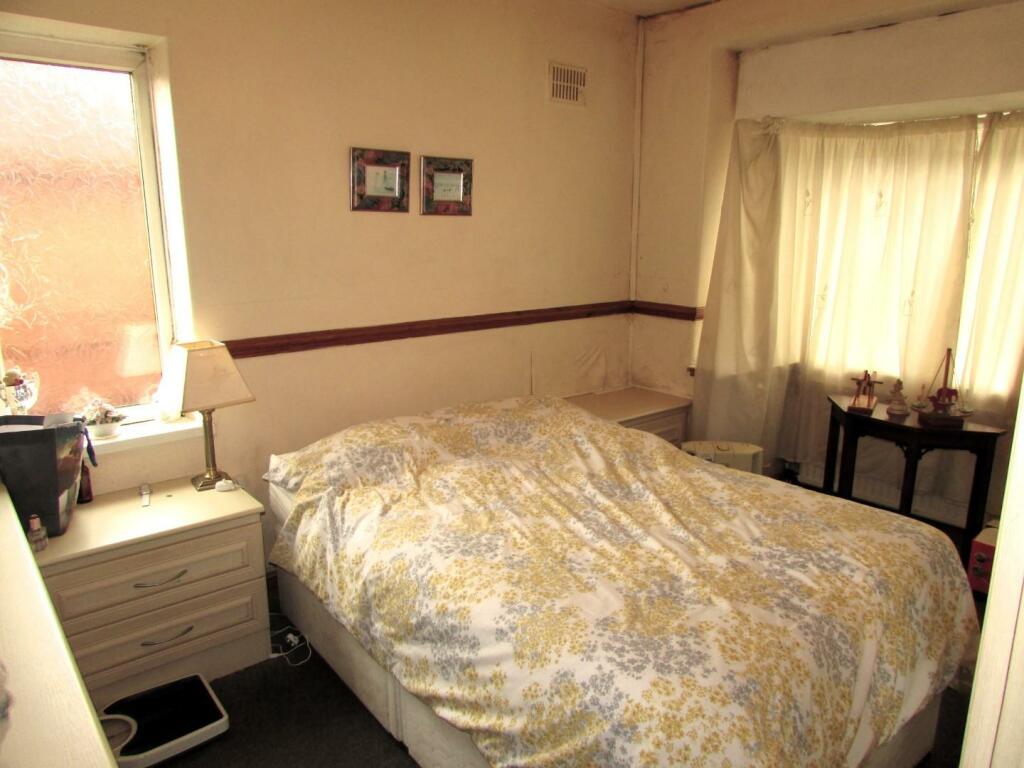 SchoolRd22bed1.JPG