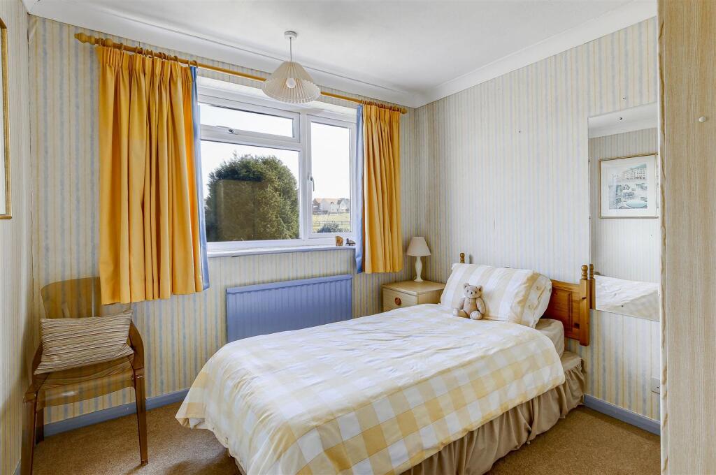 Bed 3.jpg