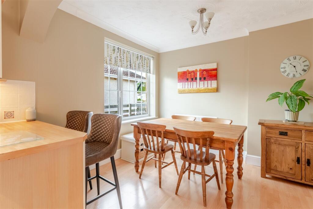 28 Bishops Road, BS49 4NG 27.jpg