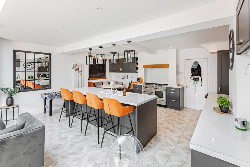Kitchen Family Room