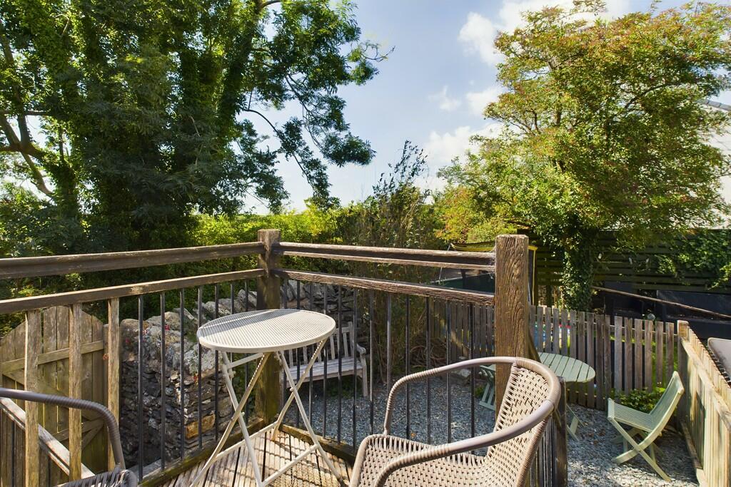 Raised Seating Ar...