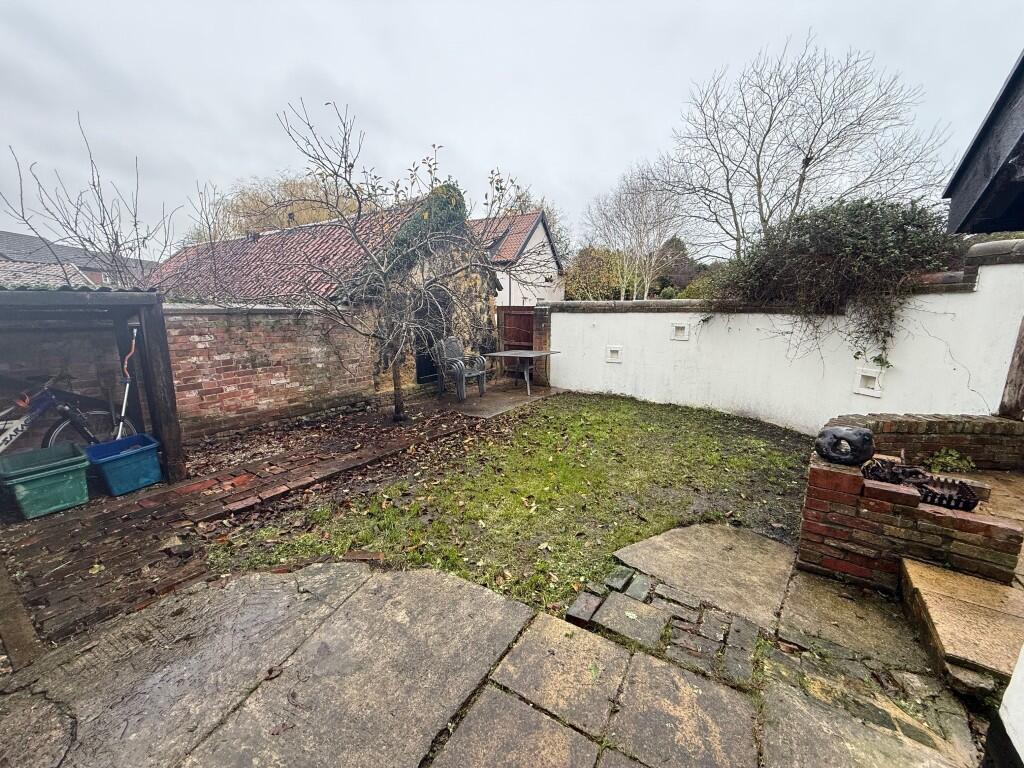 2  Medium  T202511141717.jpg