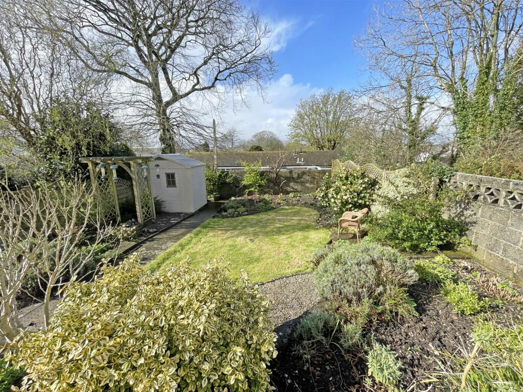 Dovedale Road 34 - Garden 3.jpg