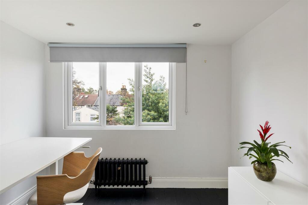 Birchdale Road E7