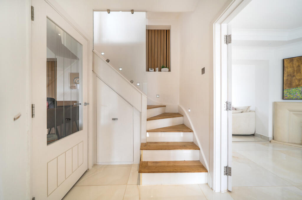 1364100-2-68e7c29...